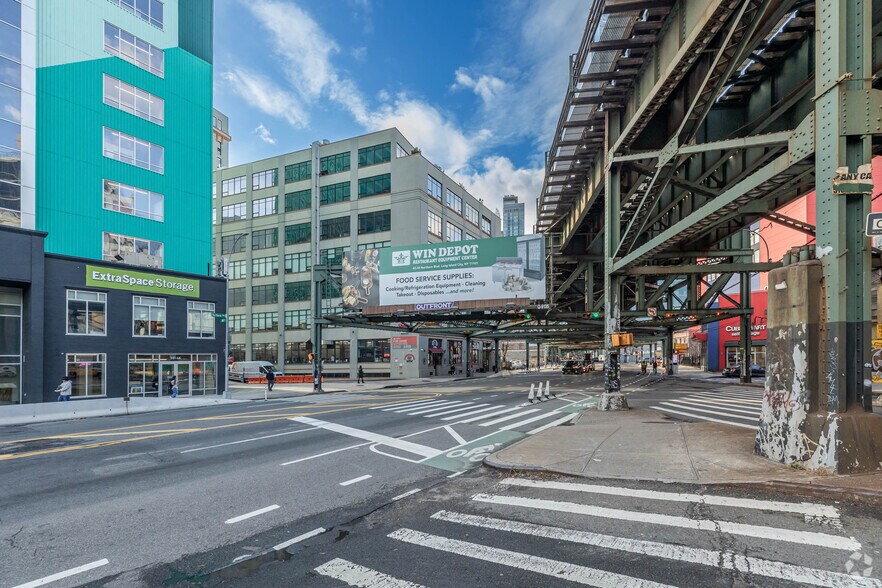More Photos Of 30-30 Northern Blvd, Long Island City Office For Lease
