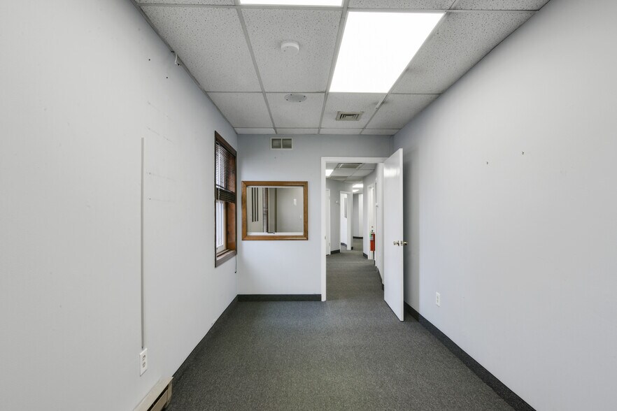 More Photos Of 127 Chestnut St, Roselle Park Storefront For Sale