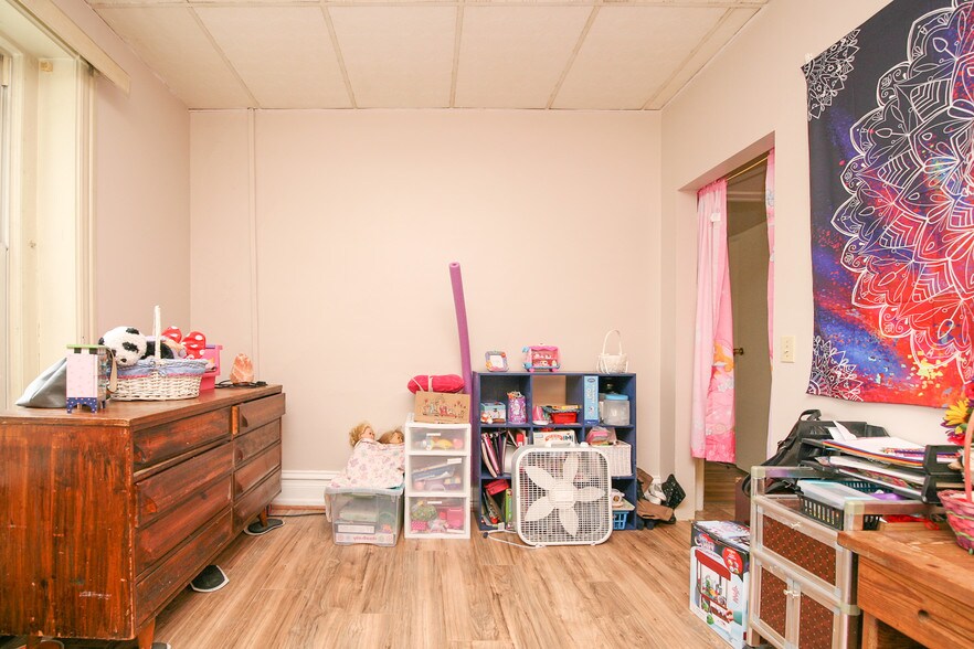 More Photos Of 2102 S Lehigh Ave, Whitehall Apartments For Sale