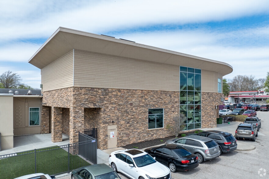 More Photos Of 4747 Pioneers Blvd, Lincoln Office For Lease