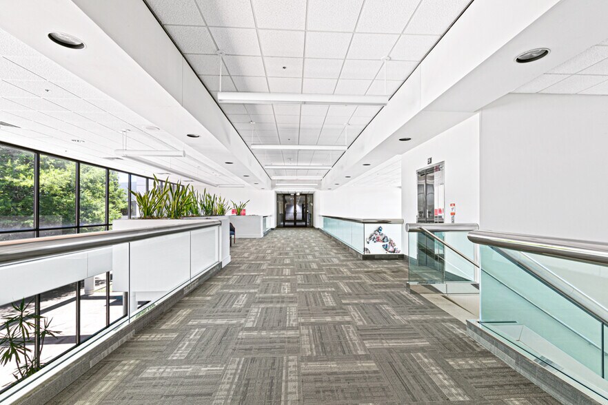More Photos Of 601 S Sanden Blvd, Wylie Medical For Lease
