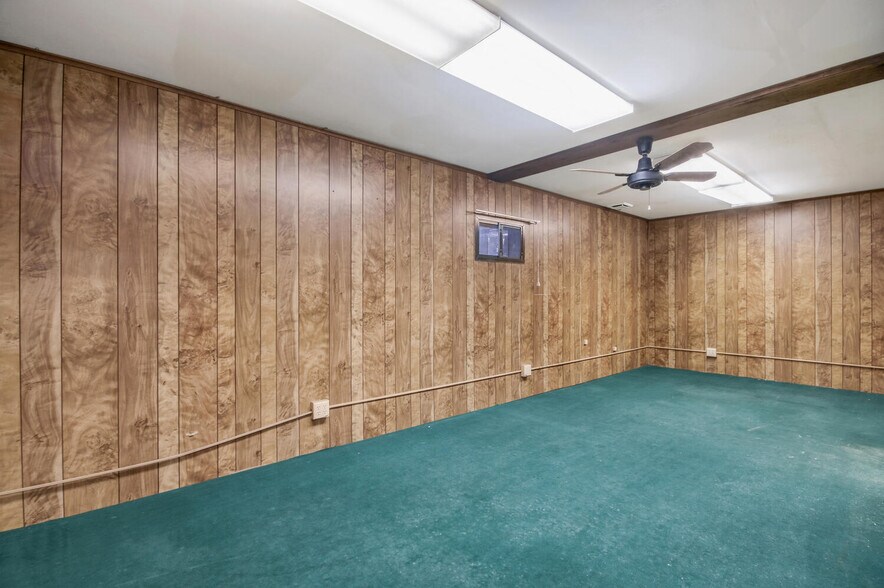 More Photos Of 901 E Morris St, Wichita Warehouse For Sale