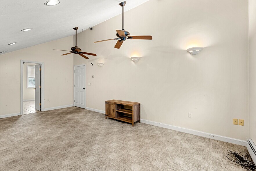 More Photos Of 2212 Main St, Tewksbury General Retail For Sale