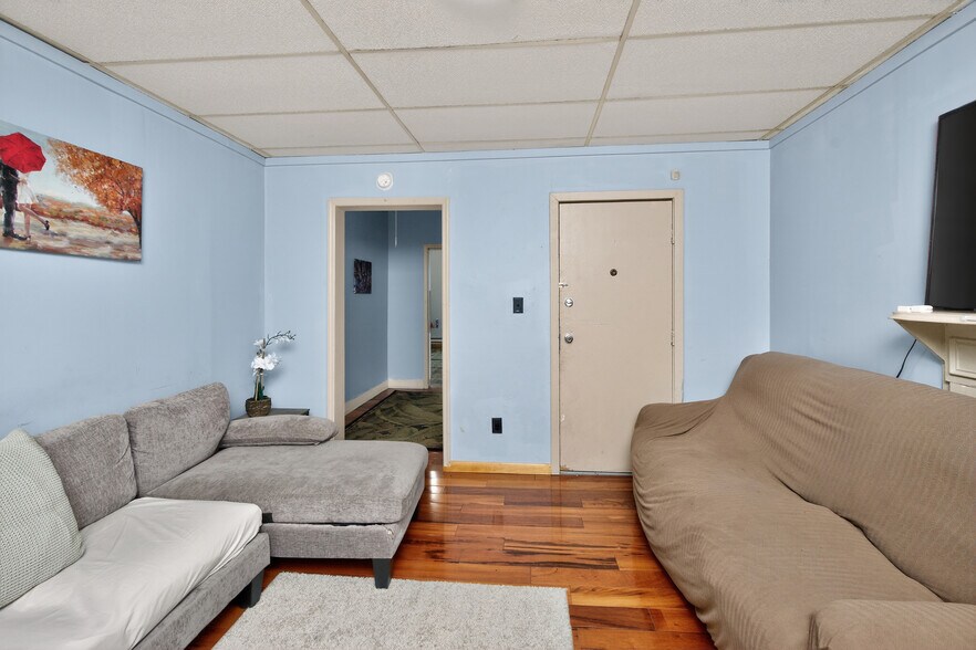 More Photos Of 427 S Pearl St, Albany Storefront Retail Residential For Sale