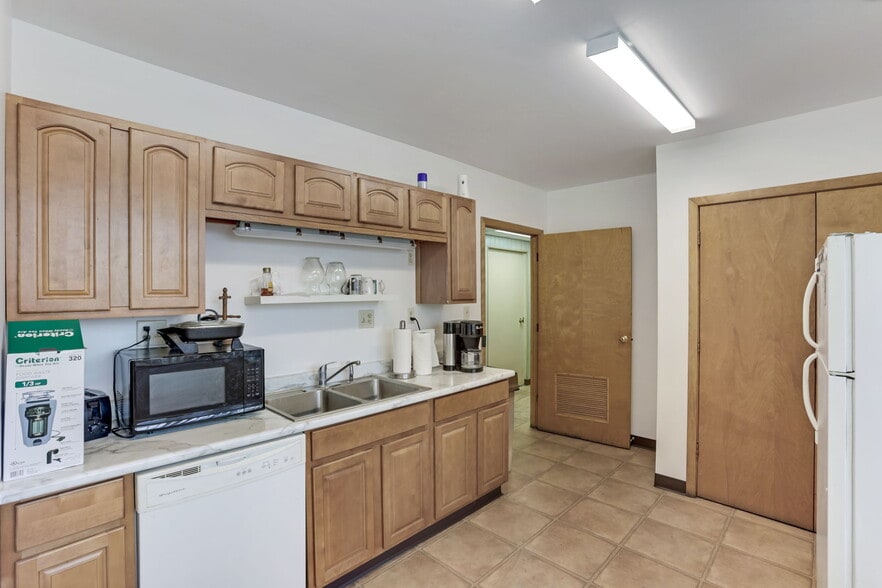 More Photos Of 2591 Harrison Rd, Columbus Warehouse For Sale