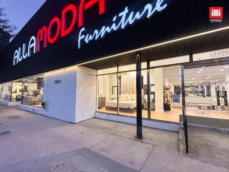 More Photos Of 15164-15200 Ventura Blvd, Sherman Oaks Storefront Retail Office For Lease