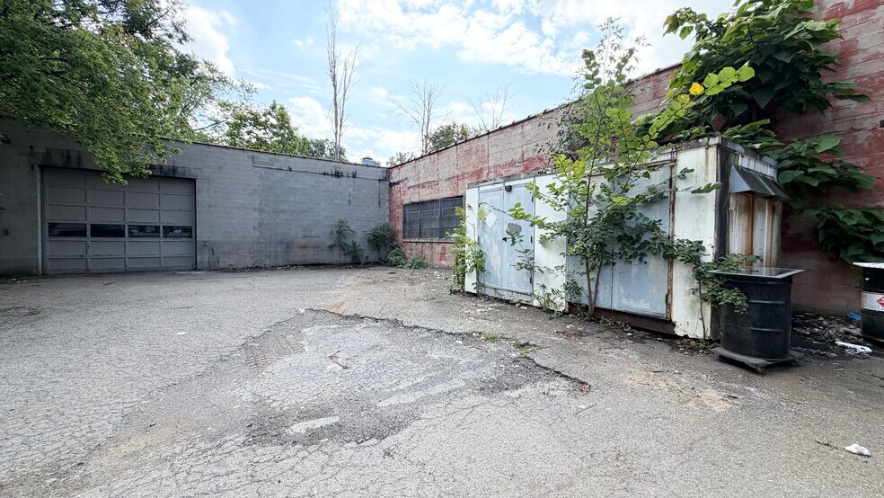 More Photos Of 1300 E 2nd St, Jamestown Industrial For Sale