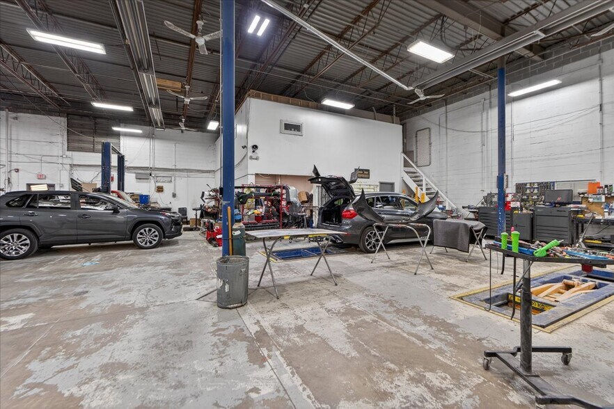 More Photos Of 2005-2007 W 103rd Ter, Leawood Service For Sale