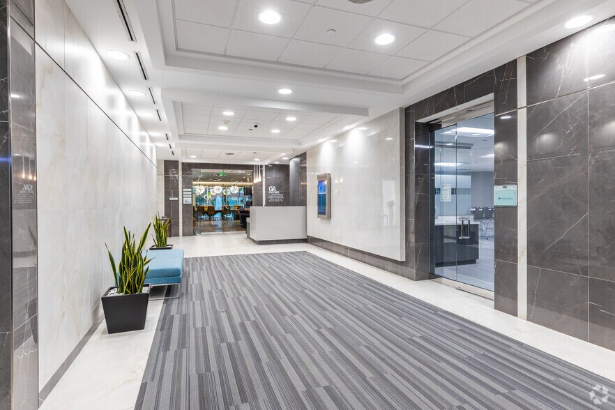 More Photos Of 2400 E Commercial Blvd, Fort Lauderdale Office For Lease