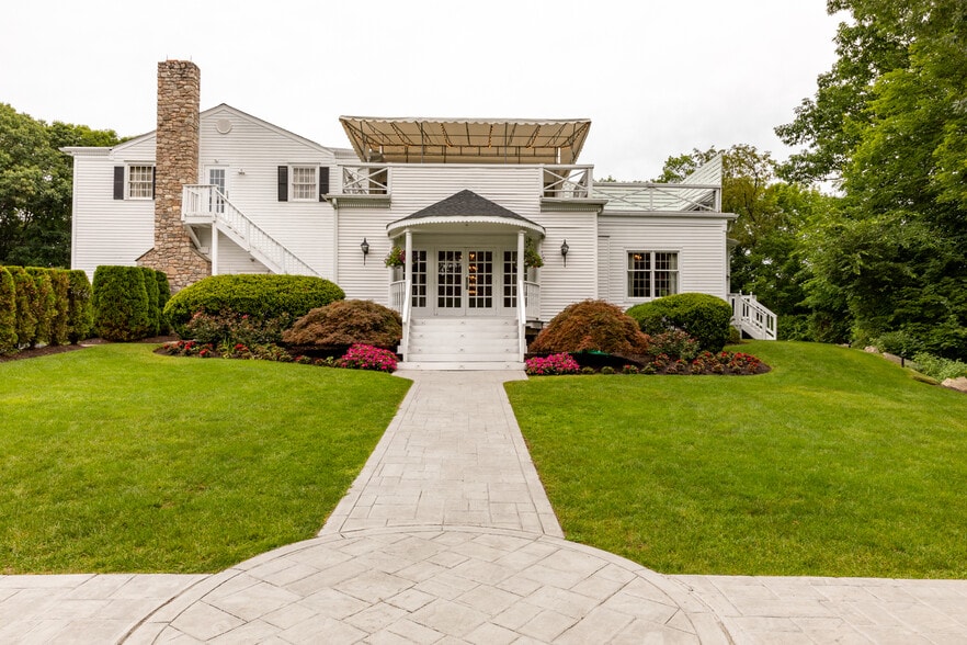 More Photos Of , Brookfield Unknown For Sale