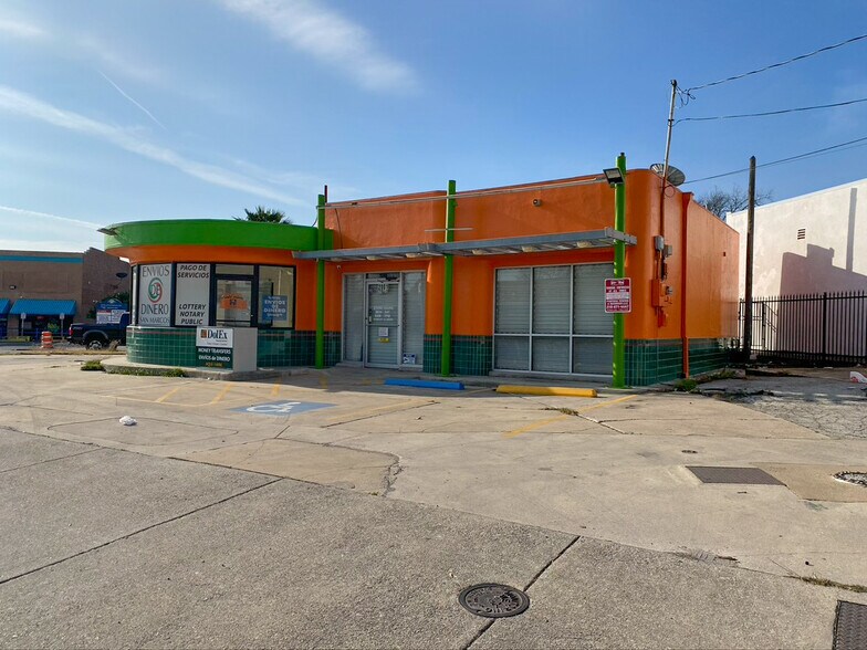 More Photos Of 2001 Fredericksburg Rd, San Antonio Storefront Retail Office For Lease