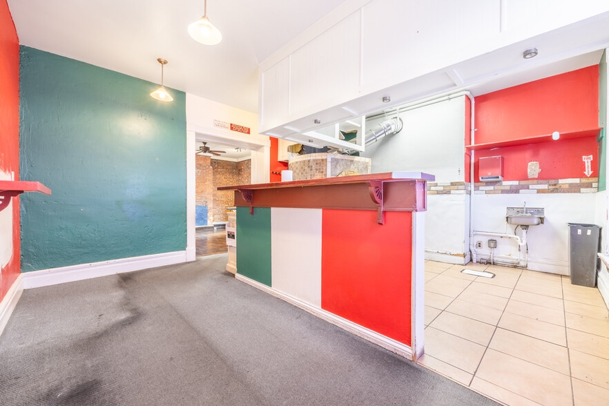 More Photos Of 336 Monmouth St, Newport Restaurant For Sale