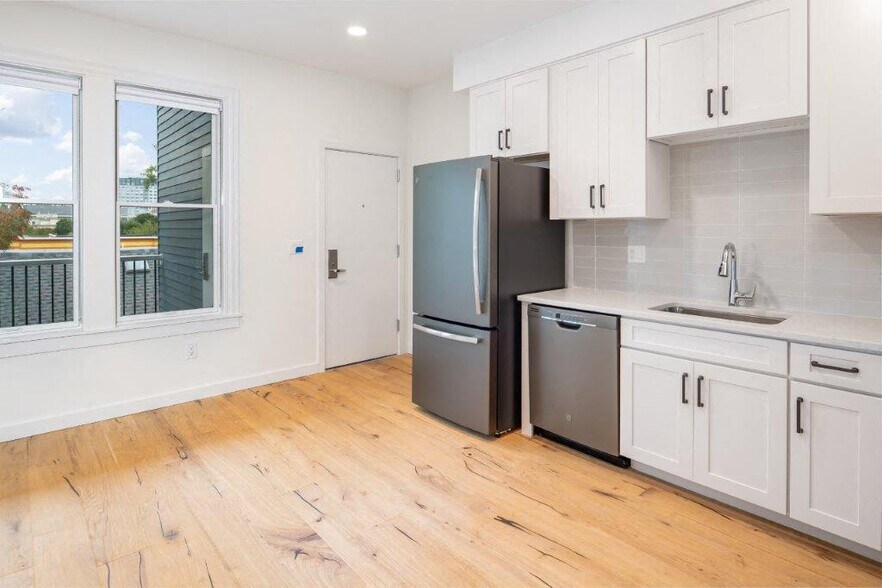 More Photos Of 24 Magazine St, Cambridge Apartments For Sale
