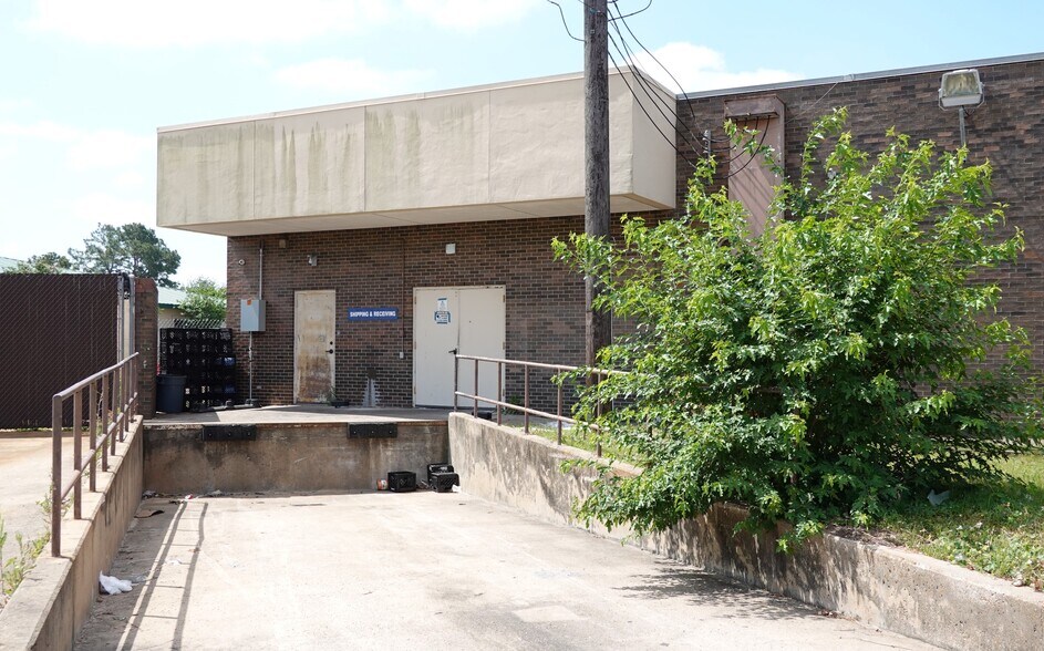 More Photos Of 10887 S Wilcrest Dr, Houston Storefront For Sale