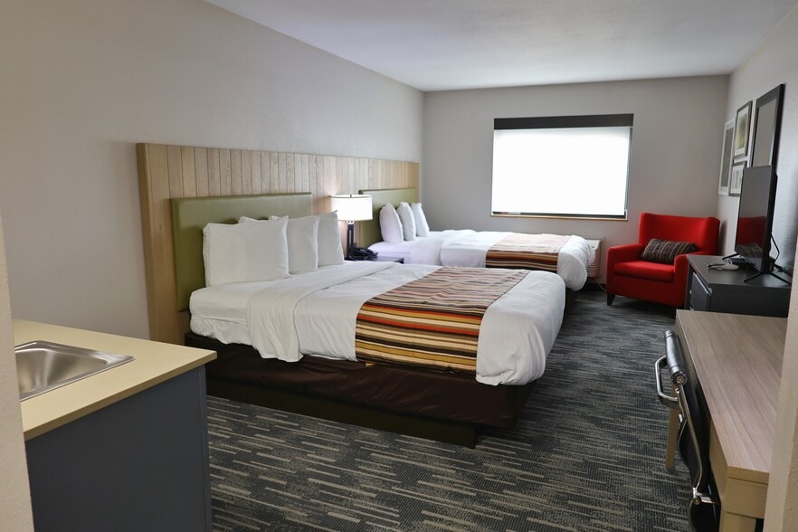More Photos Of 737 Avon Rd, Sparta Hotel For Sale