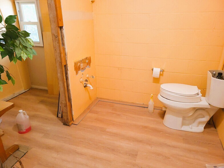 More Photos Of 96 Lewiston Ave, Willimantic Religious Facility For Sale