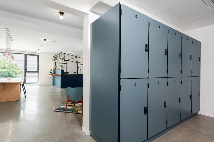 More Photos Of 285 Lucas Ave, Los Angeles Hotel For Sale