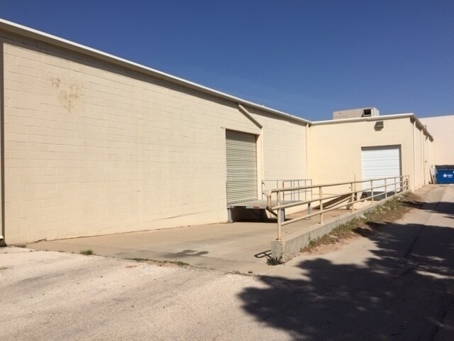 More Photos Of 2511-2617 W Loop 250 N, Midland Freestanding For Lease