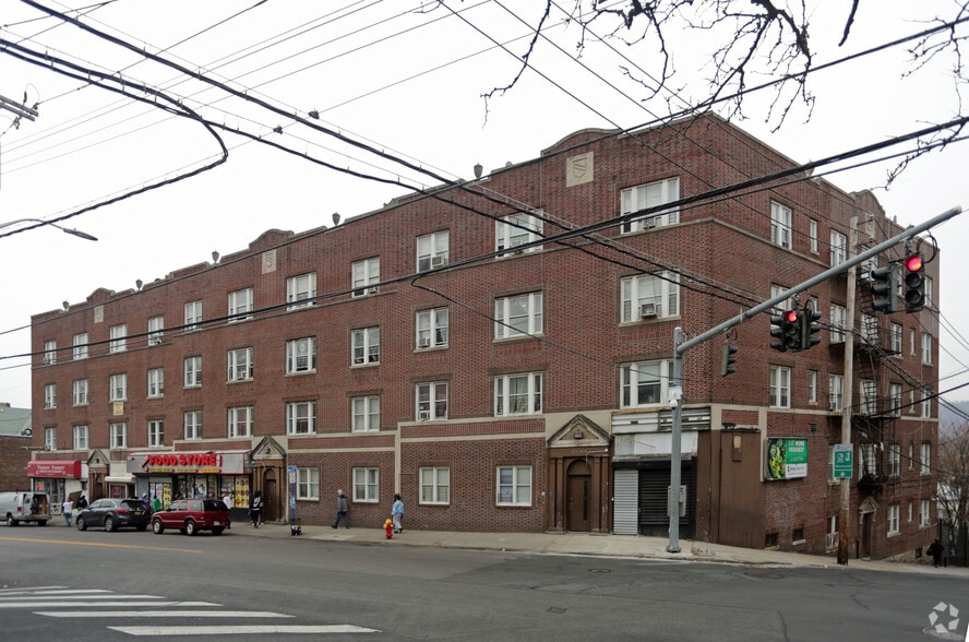 More Photos Of 369-379 Warburton Ave, Yonkers Apartments For Lease