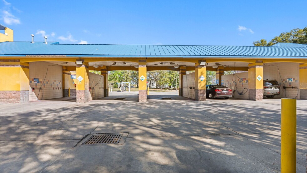 More Photos Of 113 S Valrico Rd, Valrico Carwash For Sale