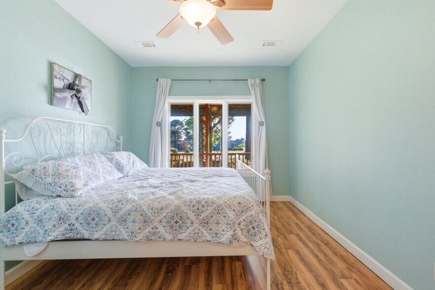 More Photos Of 267 Stinson Dr, Clinton Specialty For Sale
