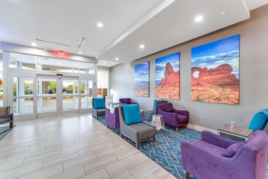 More Photos Of 465 S 100 E, Kanab Hospitality For Sale