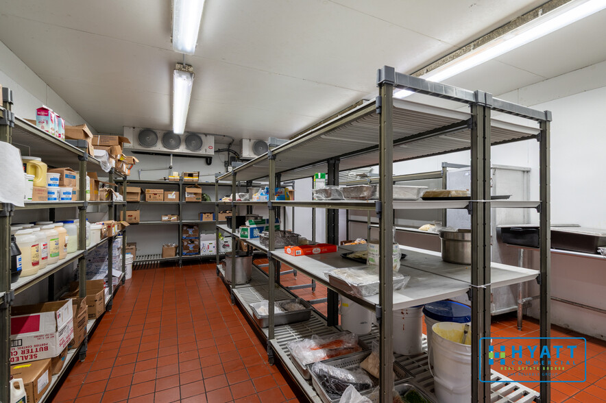 More Photos Of 625 Greenway Rd, Glen Burnie Restaurant For Sale