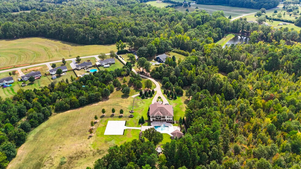 More Photos Of 220 Fincher Rd, Pauline Lodge Meeting Hall For Sale