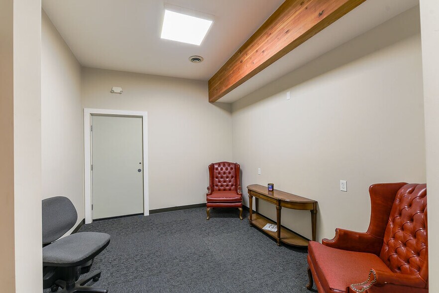 More Photos Of 535 Pine St, Potlatch Storefront Retail Office For Sale