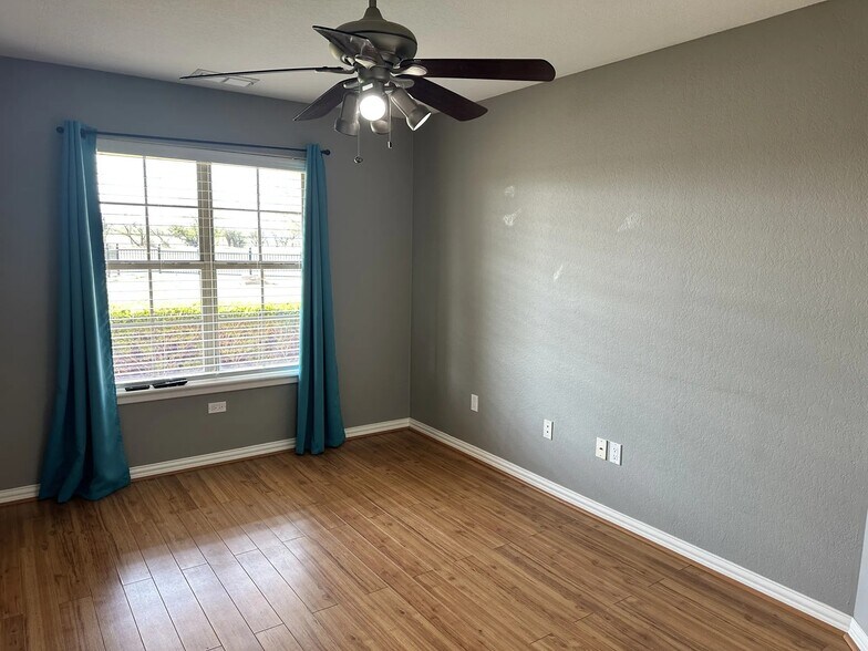 More Photos Of 1782 Key Ln, Abilene Office For Lease