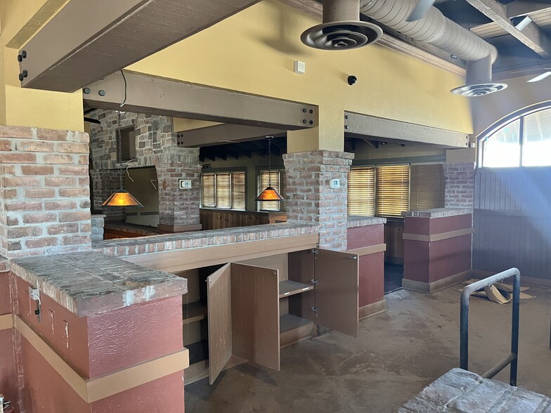 More Photos Of 2601 S Broadway Ext, Edmond Restaurant For Lease