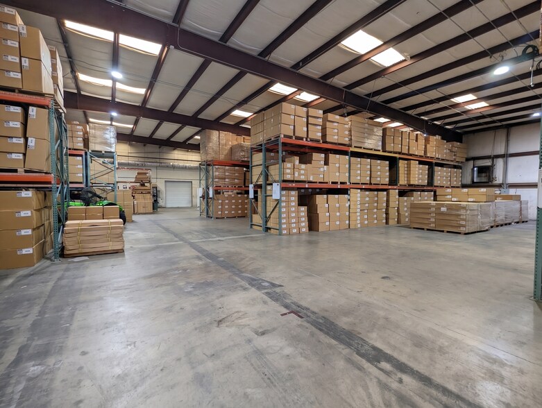More Photos Of 737 W 2nd Ave, Mesa Manufacturing For Sale