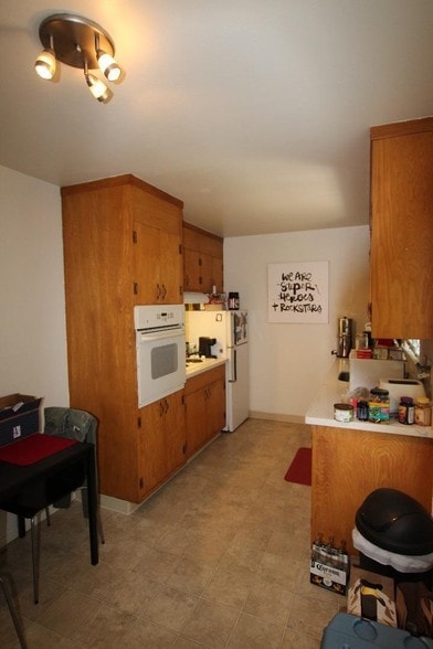 More Photos Of 2 Arundel Rd, Burlingame Apartments For Sale