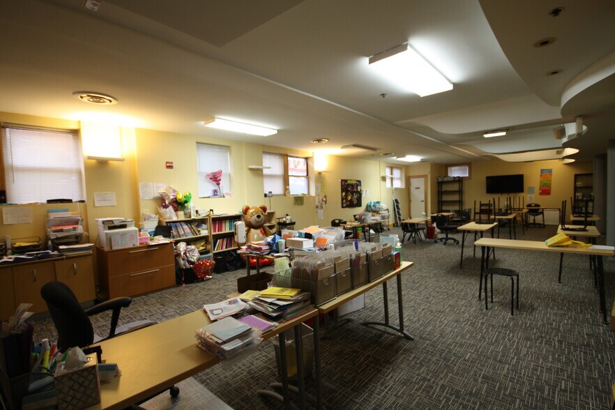 More Photos Of 2200 Wisconsin Ave NW, Washington Apartments For Lease