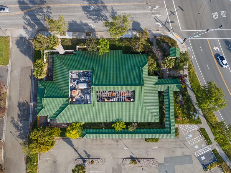 More Photos Of 39888 Balentine Dr, Newark Restaurant For Sale