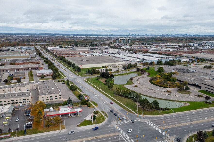 More Photos Of 2 Automatic Rd, Brampton Light Manufacturing For Sale