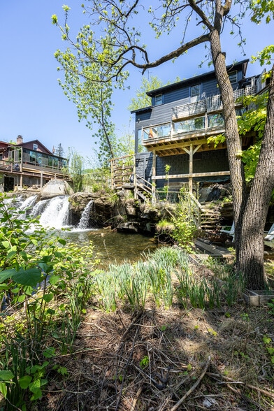 More Photos Of 8 Tannery Brook Rd, Woodstock Specialty For Sale