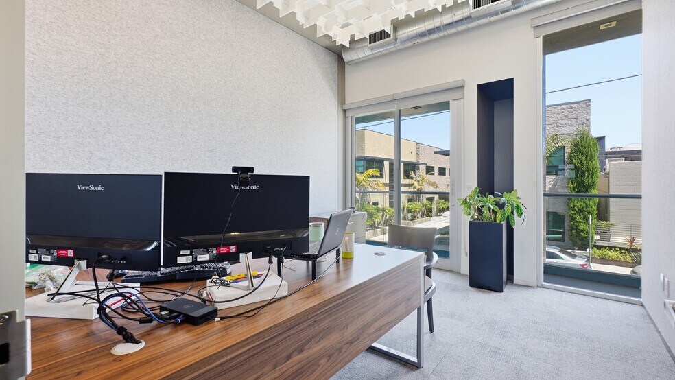 More Photos Of 123-127 Lomita St, El Segundo Loft Creative Space For Lease