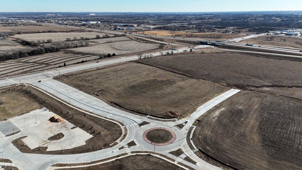 More Photos Of 4801 West Vine St., Lincoln Land For Sale