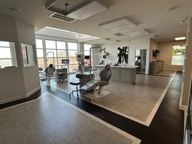 More Photos Of 1033 Bayshore Dr, Rock Hill Office Residential For Lease