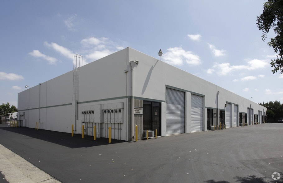 More Photos Of 4075 E La Palma Ave, Anaheim Warehouse For Lease