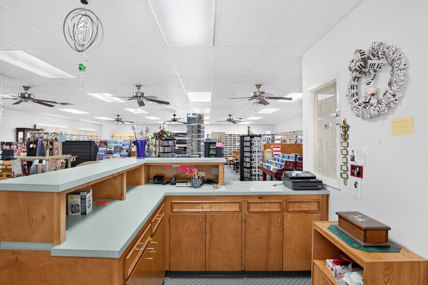 More Photos Of 1319 S John Redditt Dr, Lufkin Office For Sale