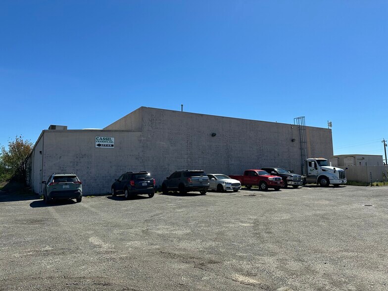 More Photos Of 5054 Peabody Rd, Fairfield Warehouse For Lease