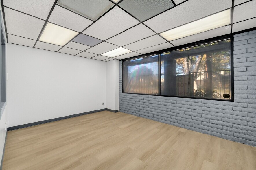 More Photos Of 570 N Towne Ave, Pomona Storefront Retail Office For Sale