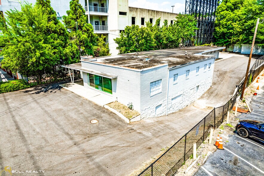 More Photos Of 2087 NE Piedmont Rd, Atlanta Freestanding For Sale