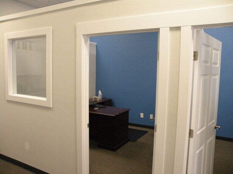 More Photos Of 211 Village Commons Blvd, Camarillo Storefront Retail Residential For Sale