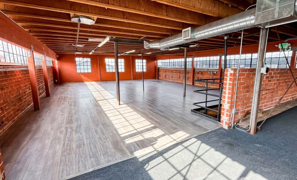 More Photos Of 332-338 S Avenue 17 Ave, Los Angeles Manufacturing For Sale
