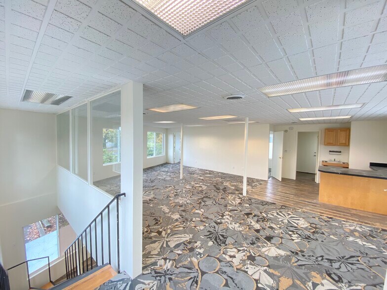 More Photos Of 5538 SE 22nd Ave, Portland Office Residential For Sale
