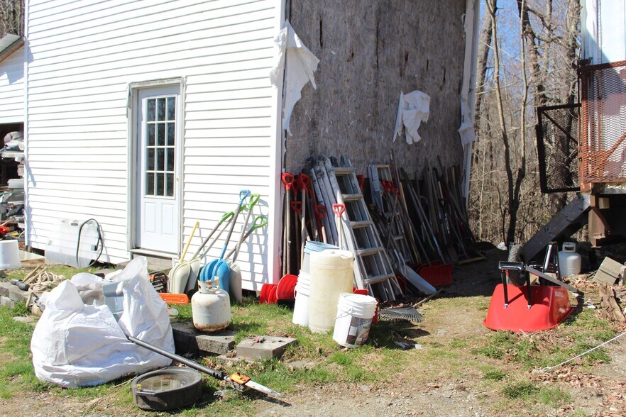 More Photos Of 759 Brooks Rd, Knox Industrial For Sale