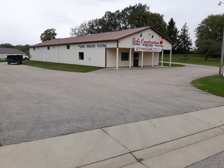 Primary Photo Of 589 Lake Shady Ave N, Oronoco General Retail For Lease